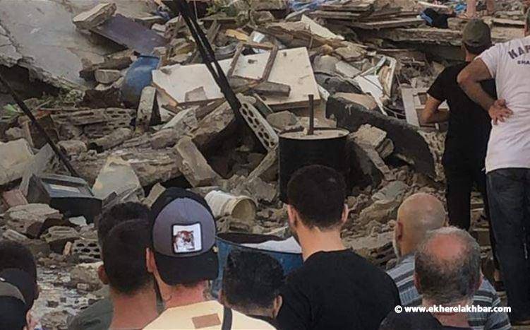 بعد انتشالها من المبنى المنهار في طرابلس... وفاة ابنة العامين
