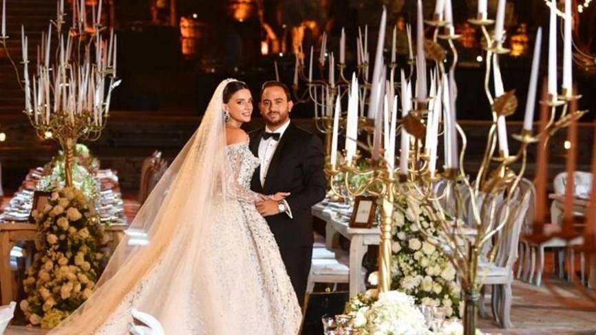 بالصور- ملكة جمال لبنان السابقة تدخل القفص الذهبي!