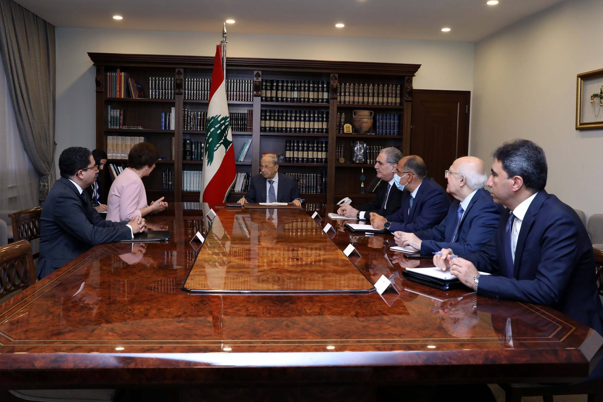 عرض مع شريم أوضاع الجامعة اللبنانيّة.. ومع العطيّة دعم هيئة حقوق الإنسان
عون: متمسّكون بتطبيق القرار 1701 للمحافظة على الأمن على الحدود