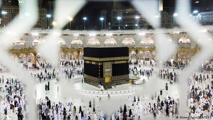 السعودية تعلن وصول 358 ألف حاج إلى المدينة المنورة