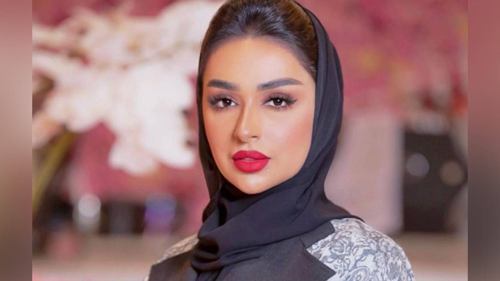 أمل الأنصاري تتوعد بـ أربع قضايا جديدة وتؤكد أخبار انتصارها على إحدى المشهورات