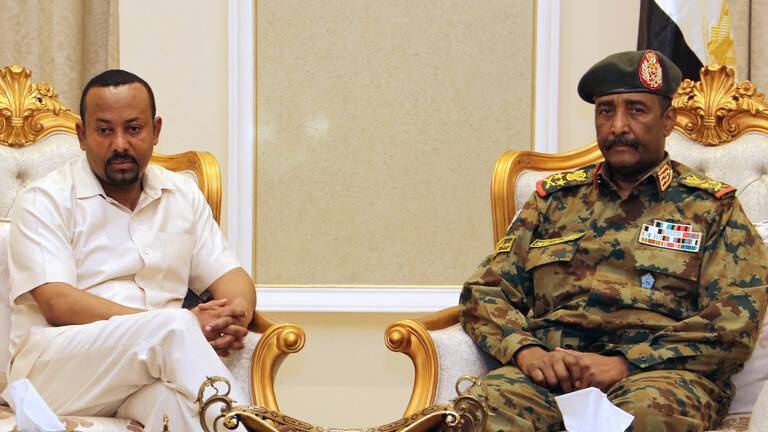 أبي أحمد والبرهان يلتقيان في نيروبي