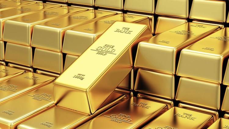 أسعار الذهب تنخفض رغم الاستقرار السلبي للدولار الأميركي