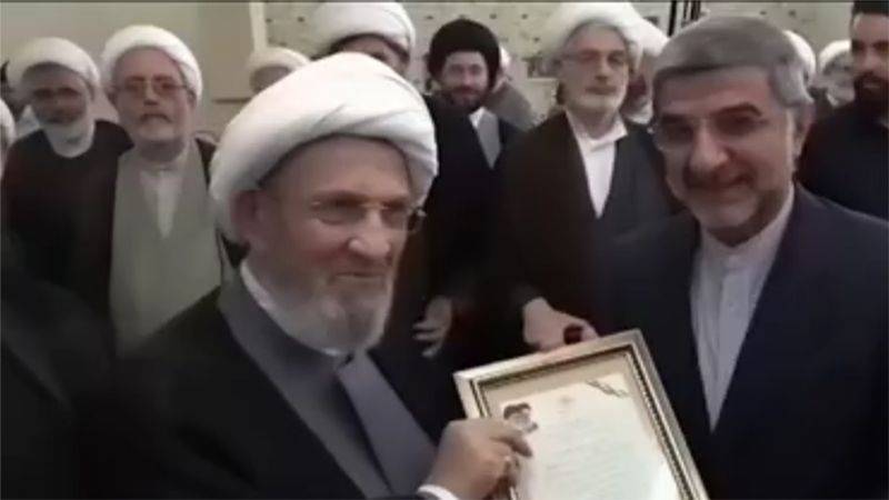 فيروزنيا خلال تكريمه في بعلبك:
إيران تقف الى جانب لبنان