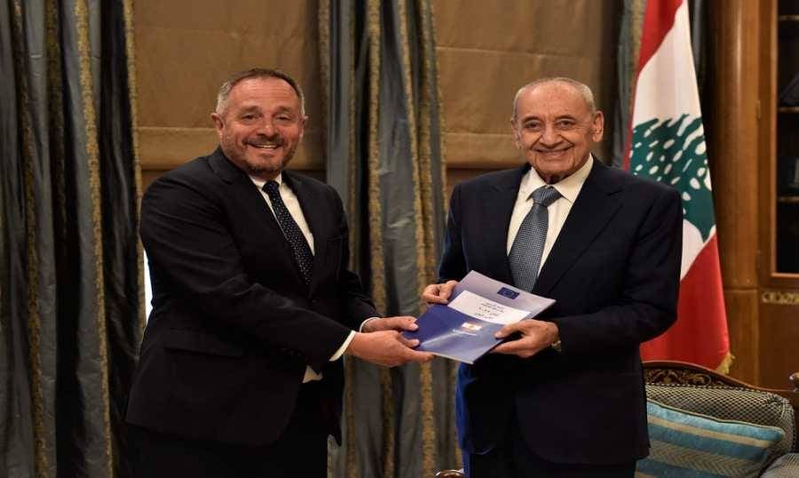 بري استقبل فيروزنيا مودعا وتسلم تقرير البعثة الاوروبية حول الانتخابات