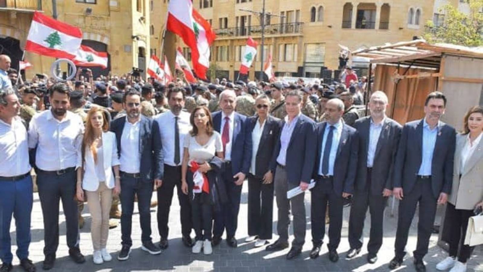 "النواب التغييريّون" في "قفص المساءلة" الشعبيّة : أين مشروعكم؟
6 دولارات أشعلت البلد في الـ 2019... و"الكلّ مُتواطئون"... يعقوبيان تردّ: نحن لا نهدأ!