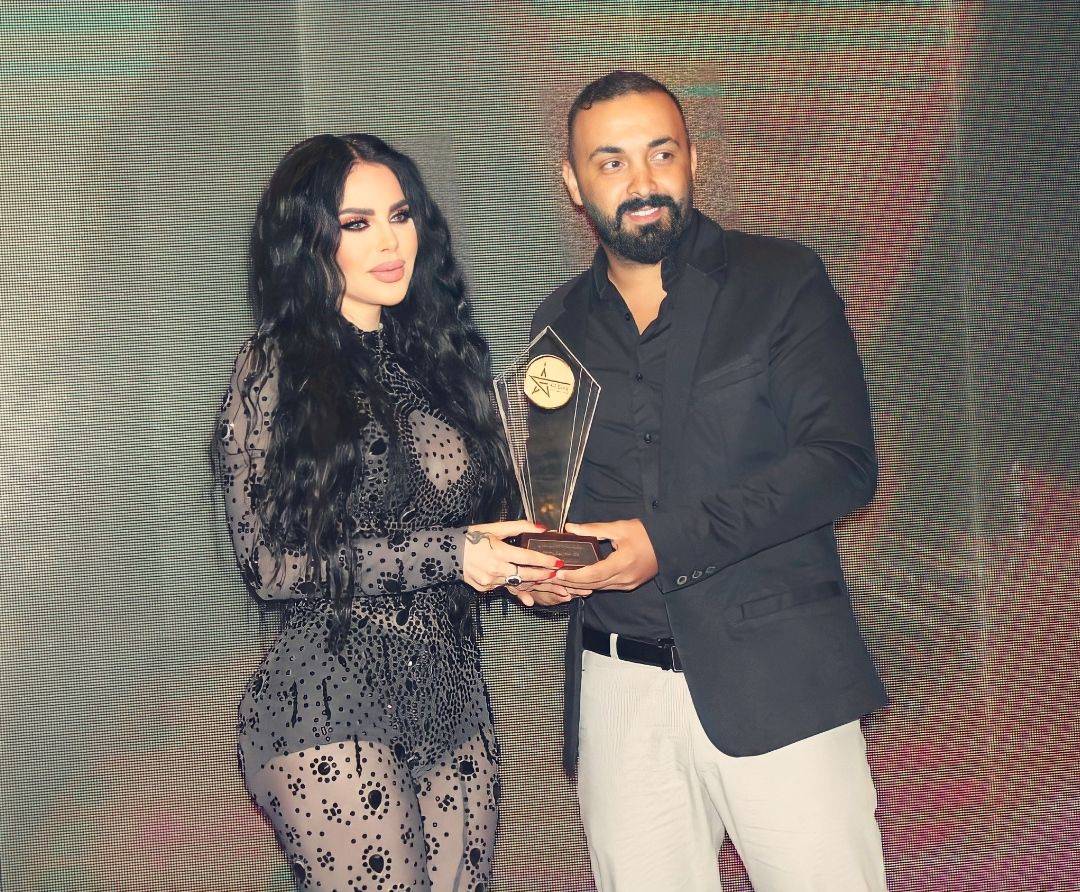 مهرجان افضل يكرم النجمان ليال عبود وعلي الديك