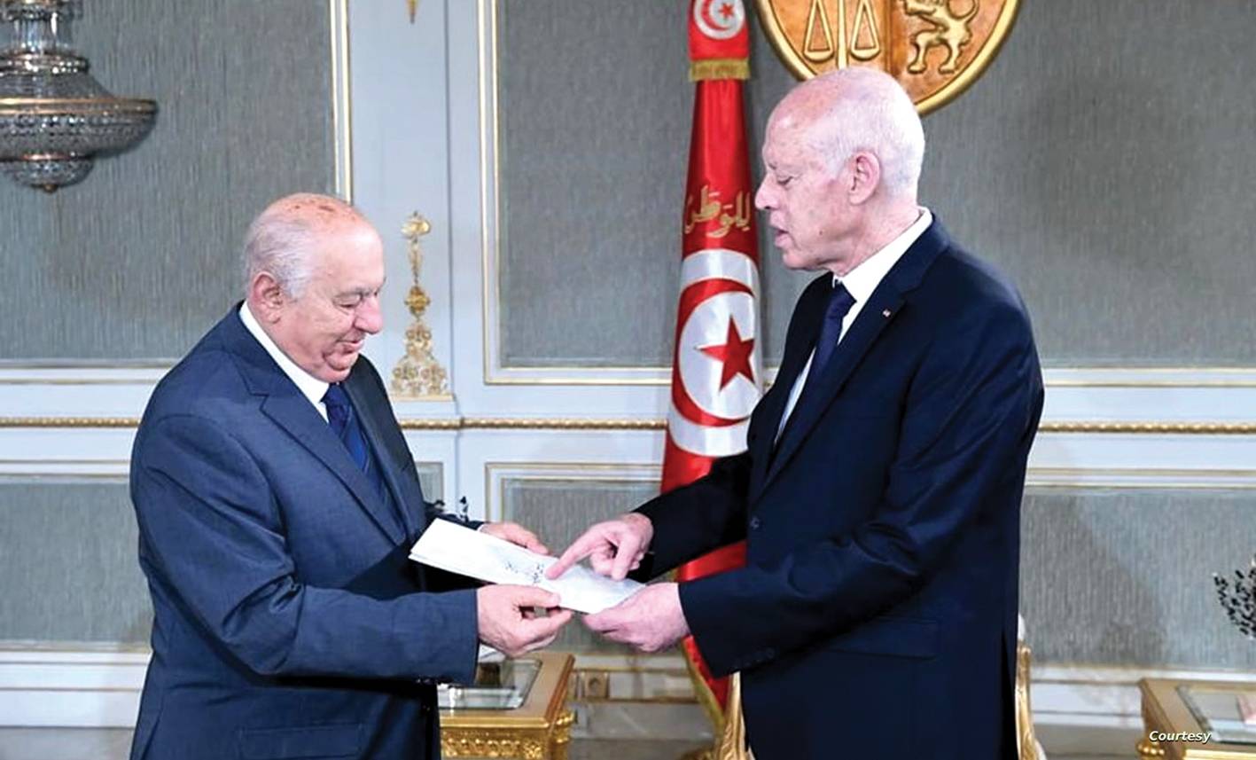 سعيد يدعو التونسيين للتصويت بنعم على مشروع الدستور والمعارضة تقاطع