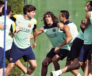 برشلونة الميلان .. قمة غير متكافئة 
