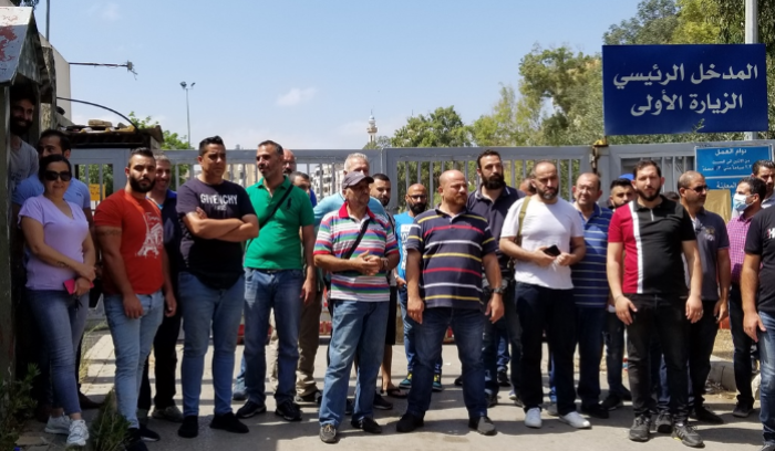 الحسن في اعتصام موظفي المعاينة الميكانيكية:
لتأمين رواتبنا ومستحقاتنا واستمرارية عملنا