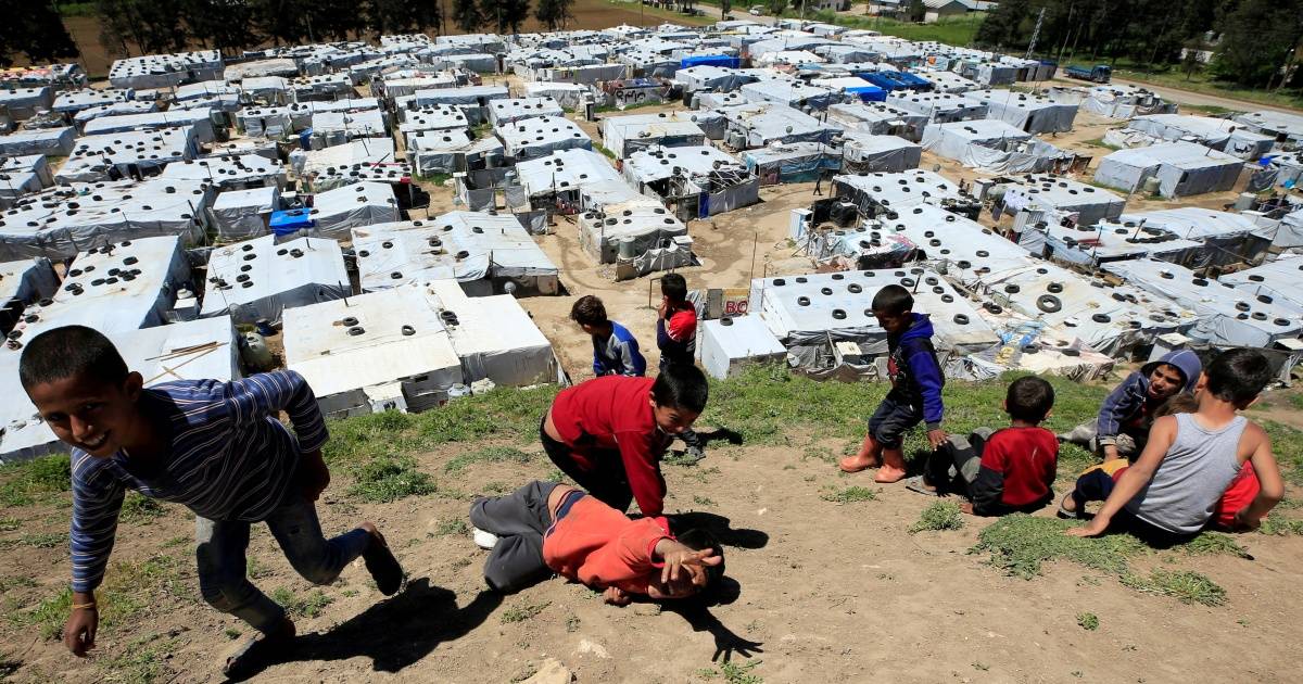 إشتداد "الكباش" في ملف النازحين بين لبنان والجهات الدوليّة
الموقف اللبناني الموحّد والتسهيلات السوريّة يصطدمان برفض الغرب
