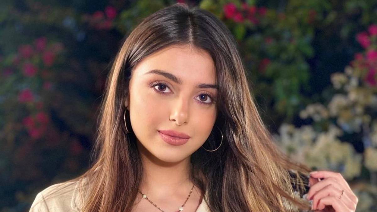 بالفيديو- "تتكئ على عكاز".. ماريتا حلاني: ما فيي اسمع هالأغنية وما أرقص!