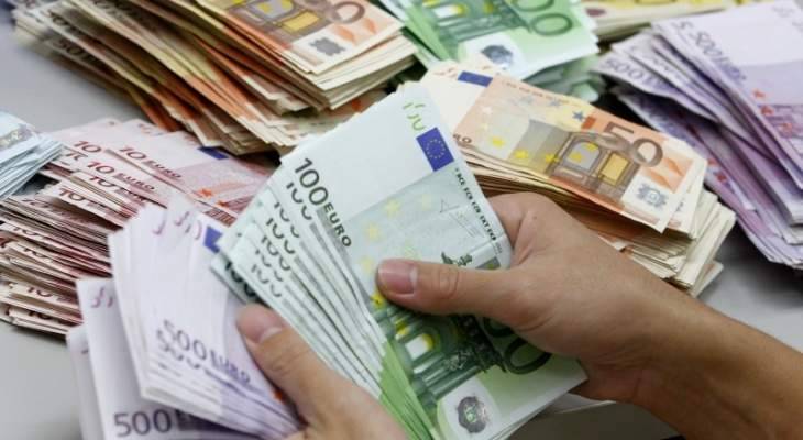 اليورو هبط إلى مستوى التكافؤ مع الدولار
