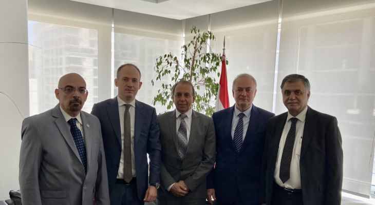 سفارة روسيا في لبنان: روداكوف
بحث مع شرف الدين ملف النازحين