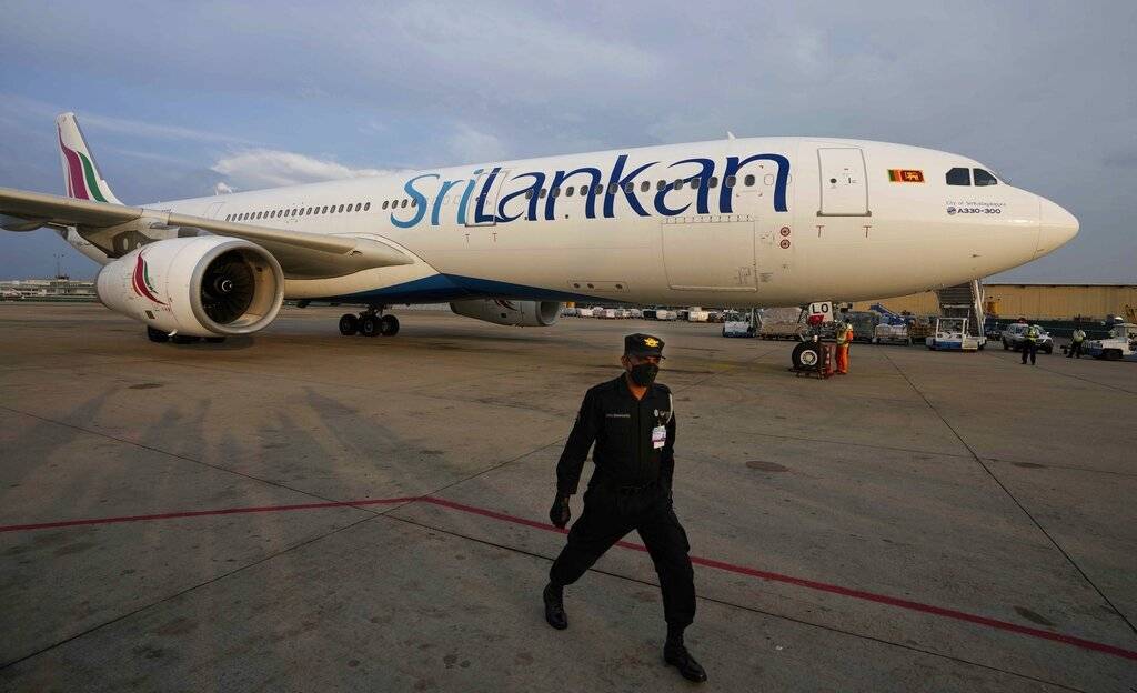 بعد فراره من منزله.. مطار كولومبو يمنع رئيس سريلانكا من السفر