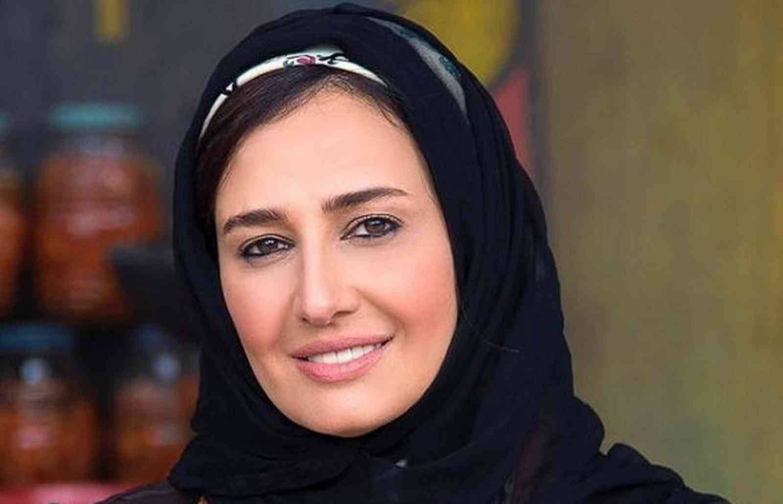 حلا شيحة تحذف صورة ابنتها بعد الهجوم عليها بسبب الحجاب