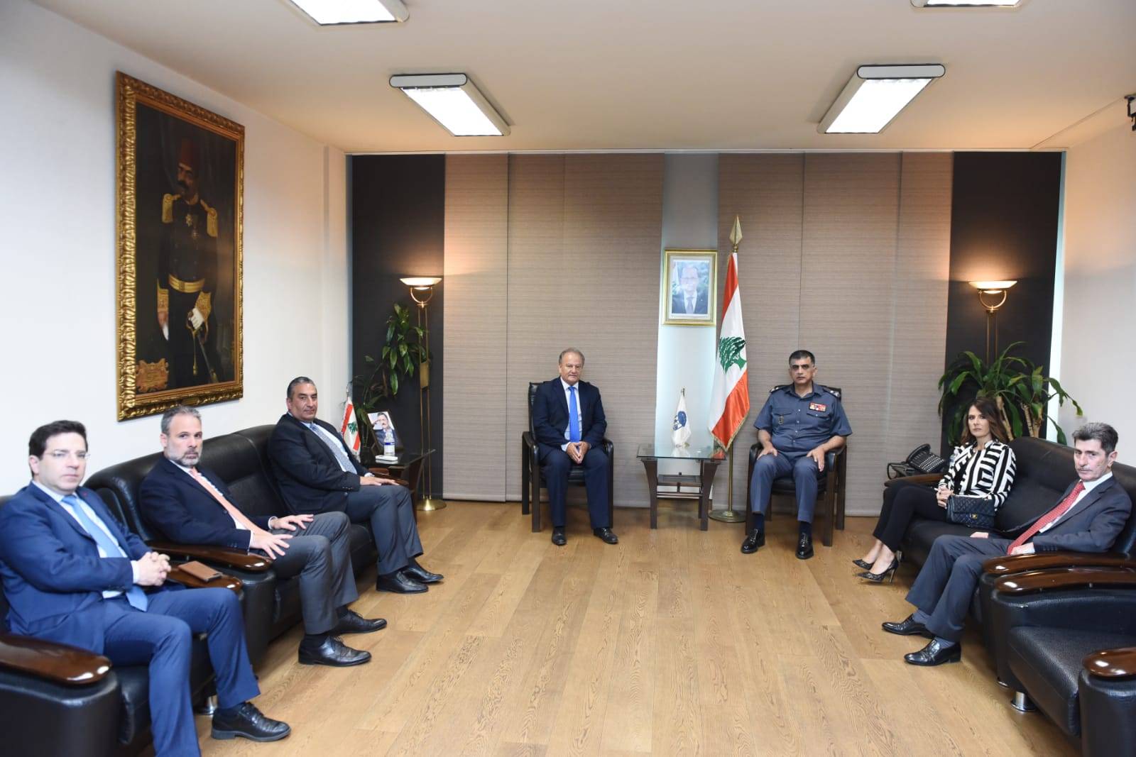 كسبار بحث مع عثمان مواضيع تتعلق بالسجون والتقى زواراً