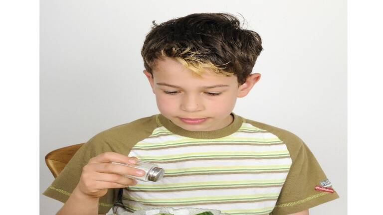 عادة غذائية شائعة ترتبط بالموت المبكر.. احذروها!