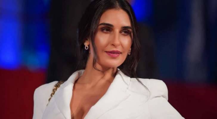 فاطمة ناصر تفجع بوفاة أقرب الناس