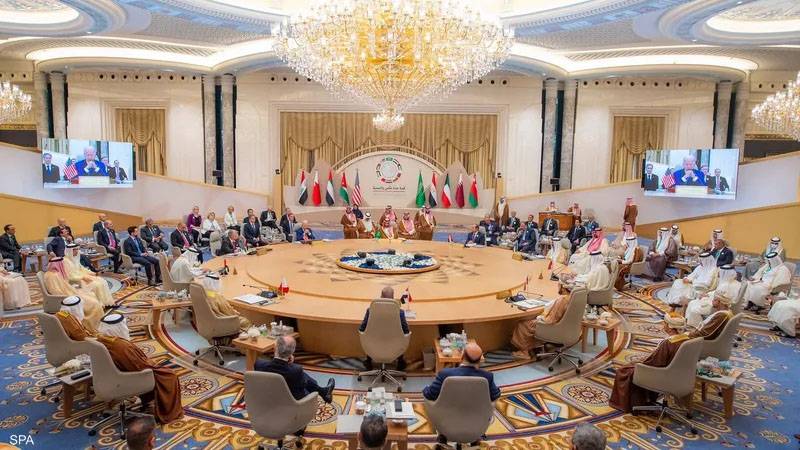 البيانات تتكرّر... من المبادرة الفرنسيّة الى المصريّة والورقة الكويتيّة وصولاً الى قمّة جدّة
لبنان غير قادر على تنفيذ الوعود والإصلاحات لتلقيّ المساعدات.. والمشهد : مكانك راوح!!
