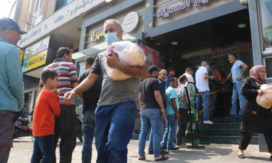 تجمّع الأفران الصغيرة والمخابز
في الجنوب": الطحين مفقود