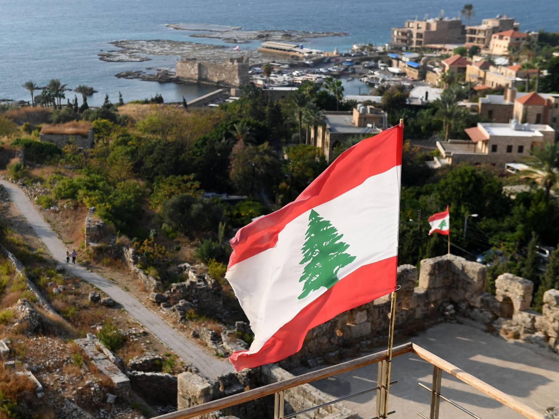 أجواء تحذير للمسؤولين السياسيين والحزبيين