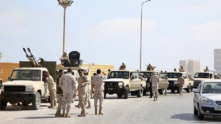 ليبيا.. اشتباكات عنيفة في ضواحي مصراتة