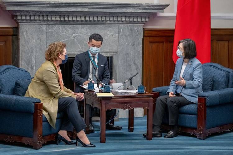 البرلمان الأوروبي يدعو الصين إلى فتح "حوارٍ قائم على الاحترام" مع تايوان