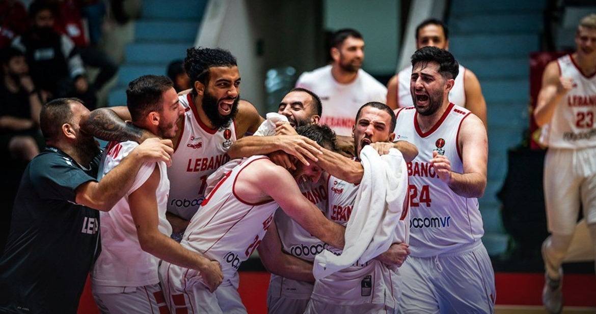 عون وميقاتي هنآ منتخب
لبنان لكرة السلة على فوزه