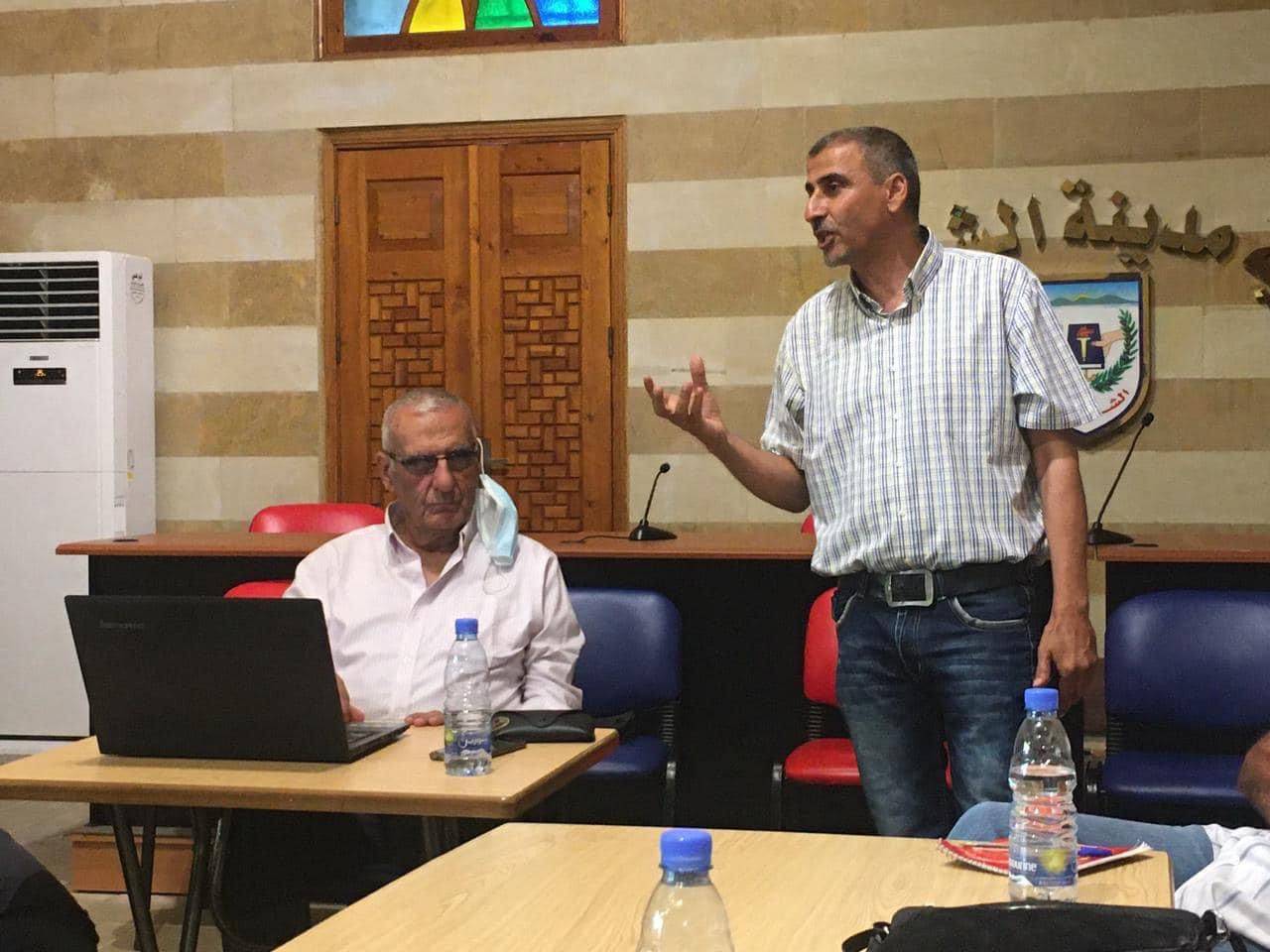 محاربون من اجل السلام في طاولة مستديرة تحت عنوان "نحو عقد اجتماعي جديد"