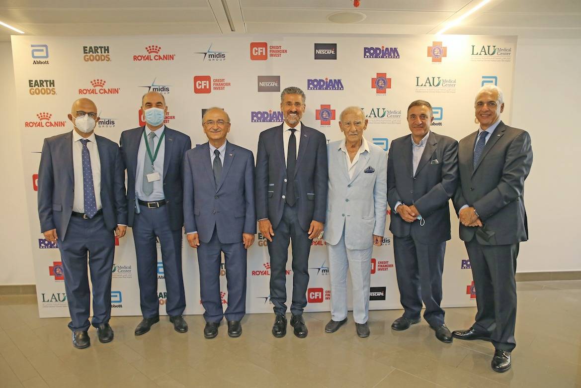 المركز الطبيّ للجامعة اللبنانية الأميركية – مستشفى رزق يتشارك مع جامعة سان جورج في بيروت لتنظيم مؤتمر صحفيّ ألقاه مكسيم شعيا