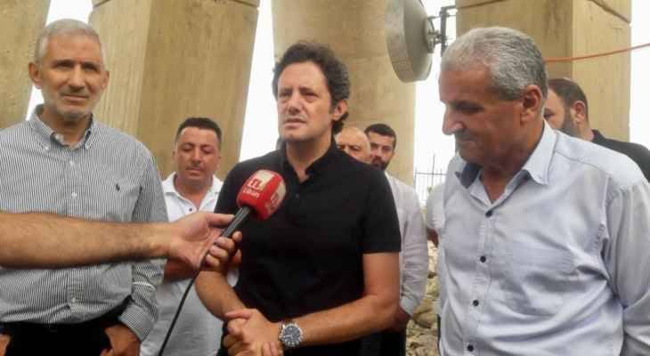 تفقد مُنشآت إيطو - قضاء زغرتا
المكاري: سنحاول الإستفادة من الأبنية
والأملاك العائدة للوزارة لتأمين عائدات ماديّة