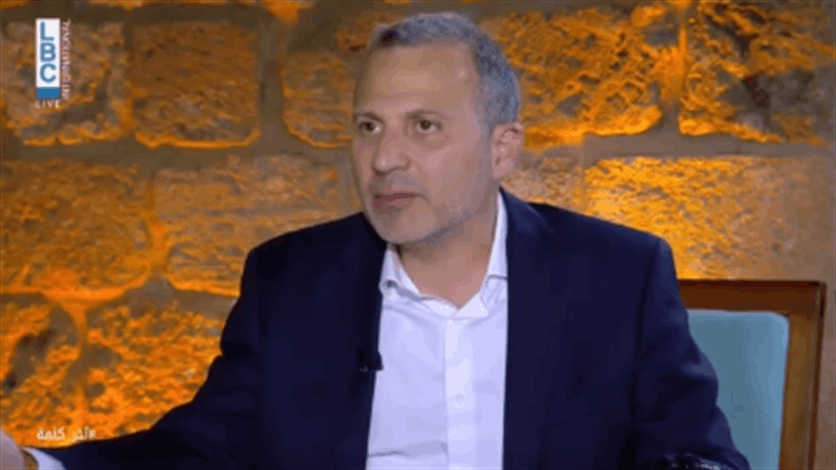 "لا نيّة من ميقاتي لتشكيل حكومة"
باسيل: أتوجه الى نصرالله و"الطاقة" لطلب
الفيول الإيراني و"بكرا بصير عنّا 10 ساعات كهربا"