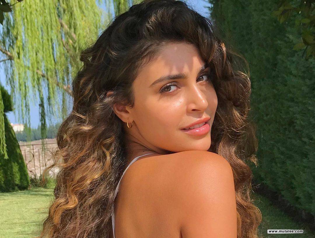 كيف علقت ياسمينا زيتون بعد فوزها بلقب ملكة جمال لبنان لعام 2022؟