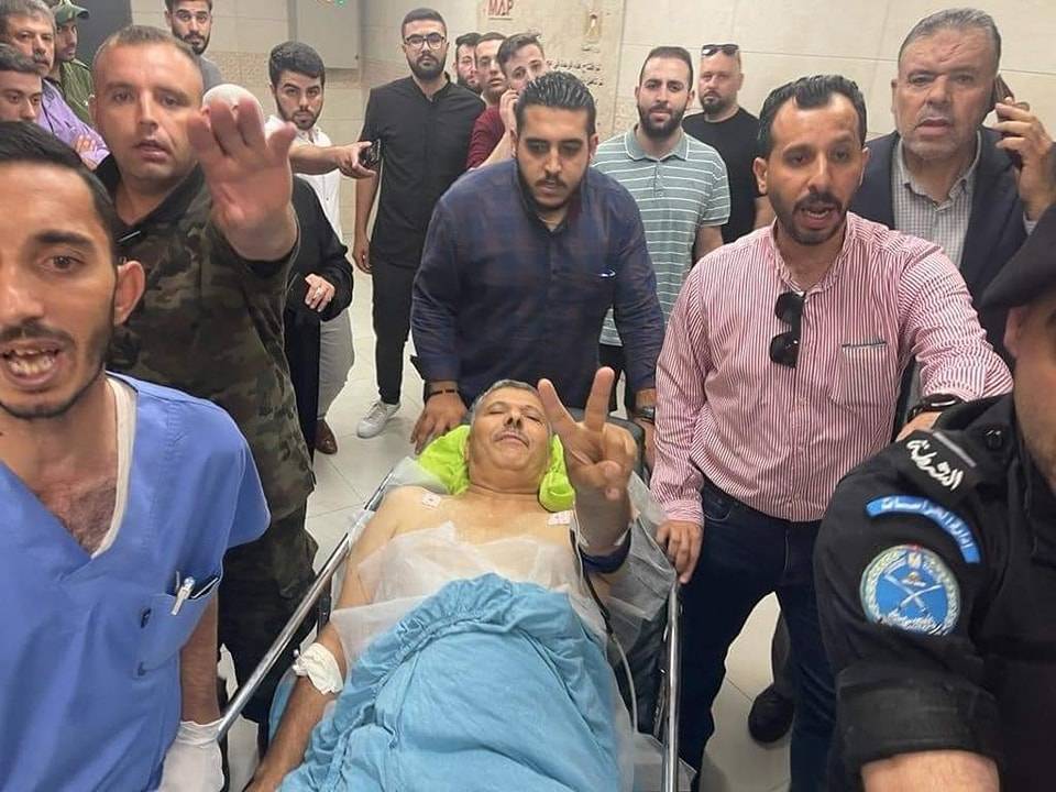 توتر فلسطيني داخلي إثر إصابة قيادي
في حماس بإطلاق نار في الضفة