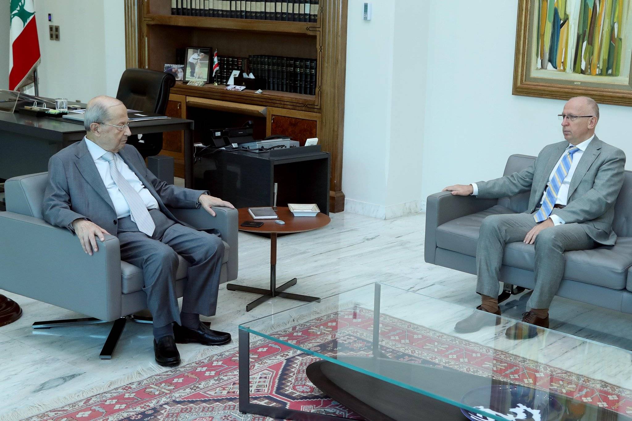 التعاون في تأمين القمح بين عون والسفير الأوكراني