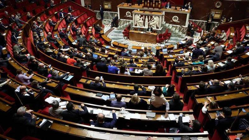 مجلس الشيوخ الفرنسي يصوّت في قراءة أولى على إجراءات القوة الشرائية