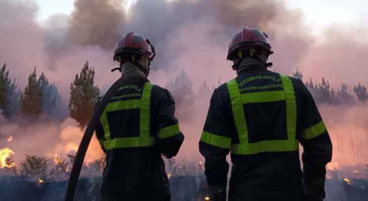 مع اندلاع حريق غابات في جنوب غرب فرنسا.. إخلاء مصنعين وقرية