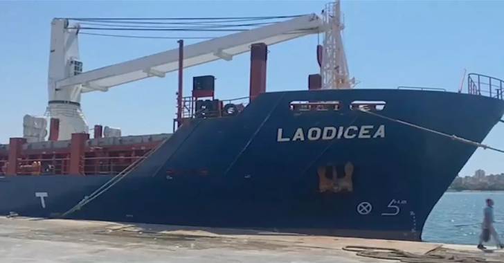 بعد إنتهاء التحقيق.. السماح لباخرة الطحين لاوديسيا بالابحار من مرفأ طرابلس