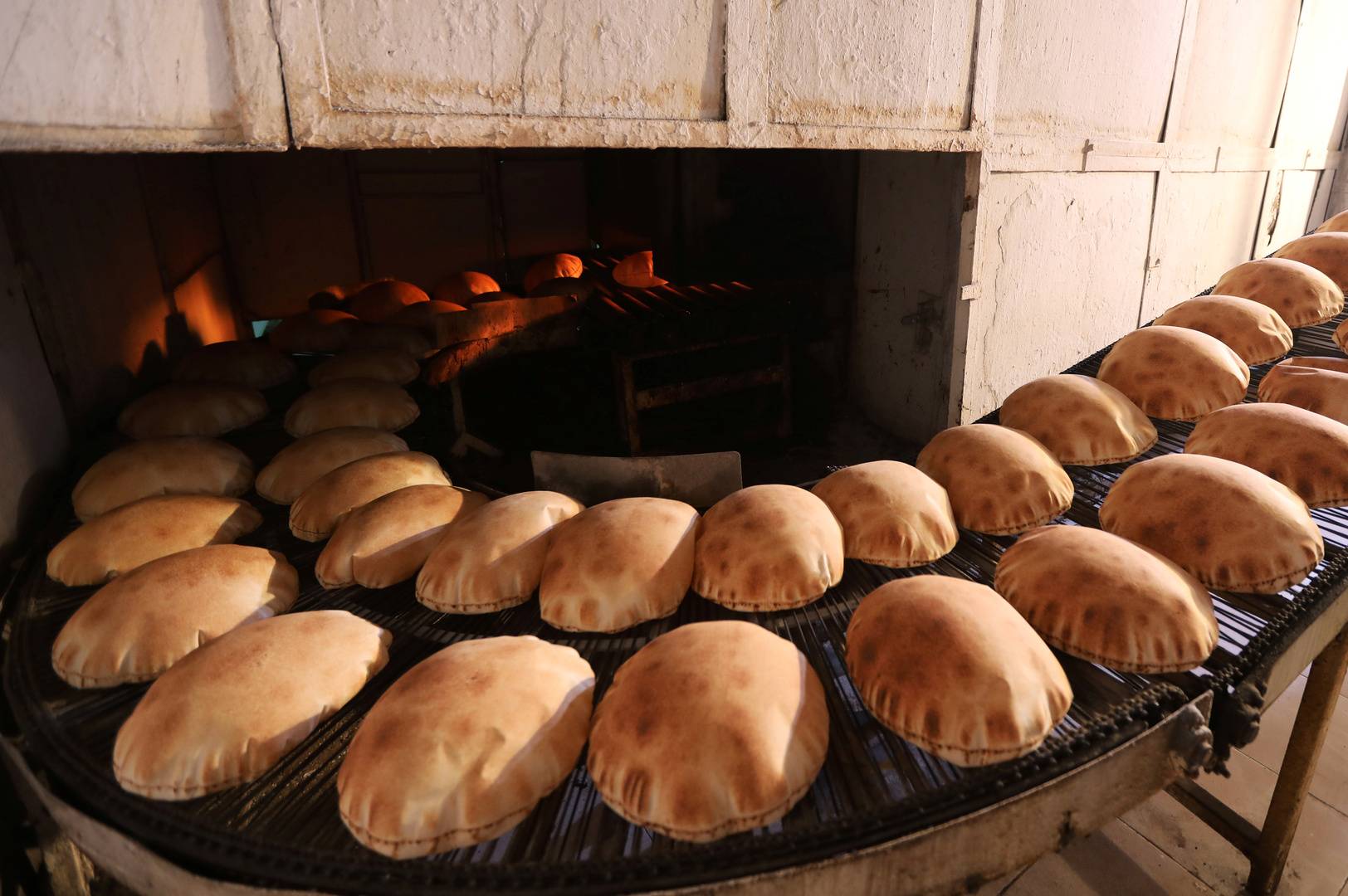 ازمة الخبز الى حلحلة