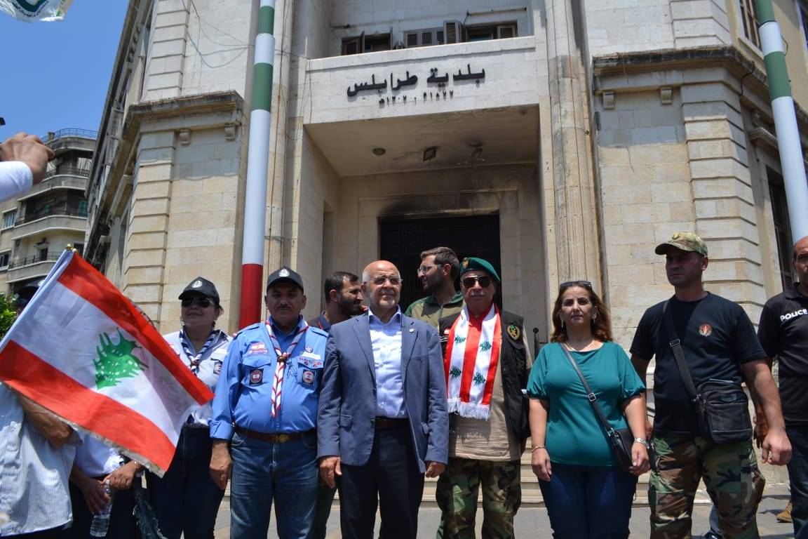 مواقف تهنئ الجيش بعيده.. ومسيرة شعبيّة في طرابلس داعمة
الجيش في يوم شهدائه: عهدنا إكمال المسيرة مهما اشتدت التحدّيات