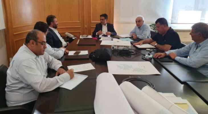 حمية: لإعداد دفتر شروط خاص بإزالة الردم والأنقاض الناتجة عن ​انفجار المرفأ