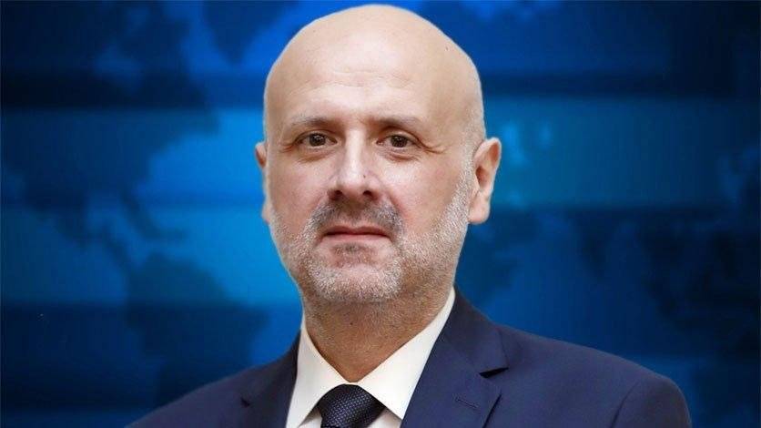 مولوي استقبل ملكة جمال لبنان شاكرة دعمه ومساعدته لاكمال مسيرتها