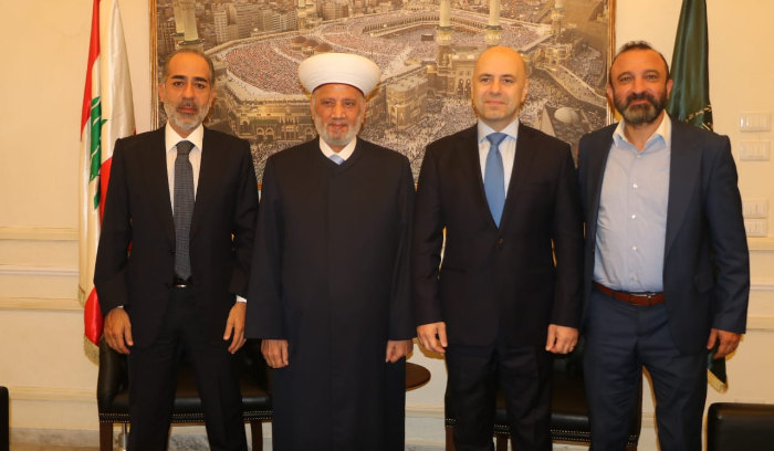 وفد من "القوات اللبنانية" و "الجمهورية القوية" زار دريان
حاصباني: المجلس البلدي لا يختصر بيروت الموحدة باهلها