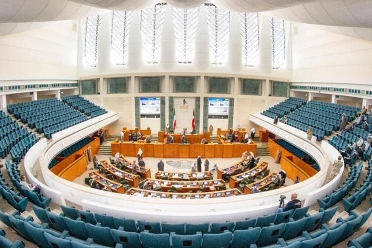 الكويت :حل مجلس الأمة