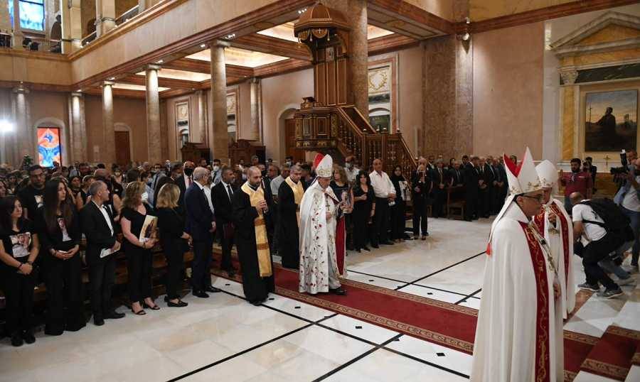 ترأس قداساً لراحة أنفس ضحايا انفجار المرفأ
الراعي: نرفض أن يكون بعض المتّهمين
مذنبين وطليقين وبعضهم الآخر أبرياء ومُعتقلين