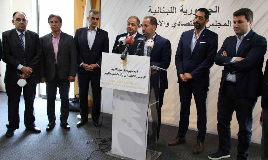 الجميّل من المجلس الاقتصادي الاجتماعي:
نخسر يومياً 25 مليون دولار بسبب تآمر أفرقاء
السلطة السياسية الحاكمة على مآسي الشعب