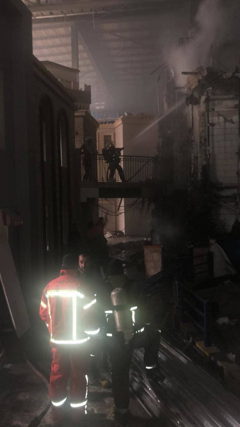 إخماد الحريق بشكل تام داخل مبنى 