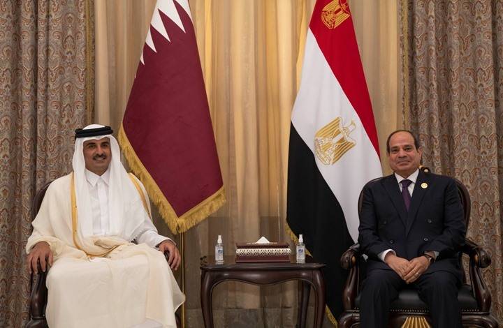أمير قطر يتصل بالسيسي ويُشيد بدور مصر في وقف إطلاق النار بغزة