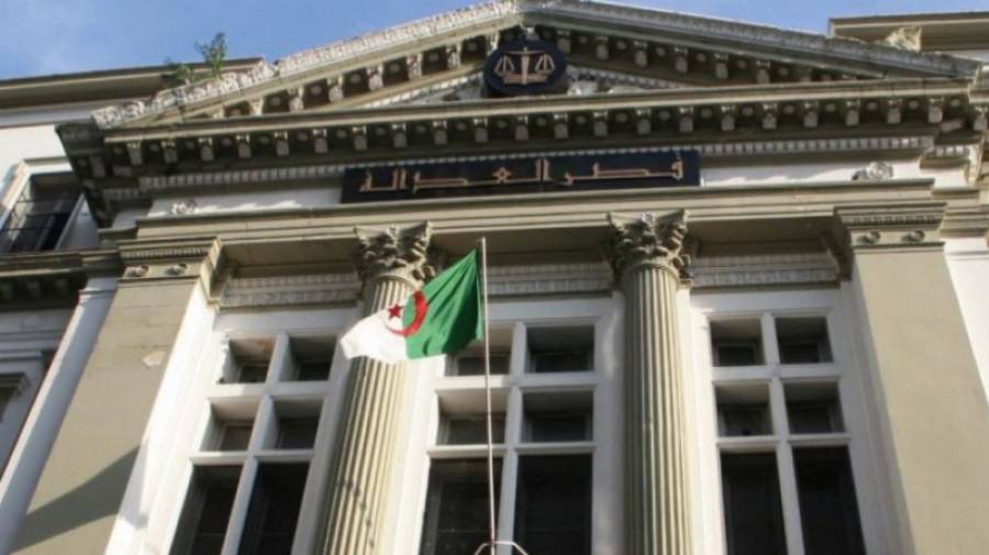 سجن وزير جزائري سابق اختلس تبرعات أمير الكويت لضحايا الإرهاب